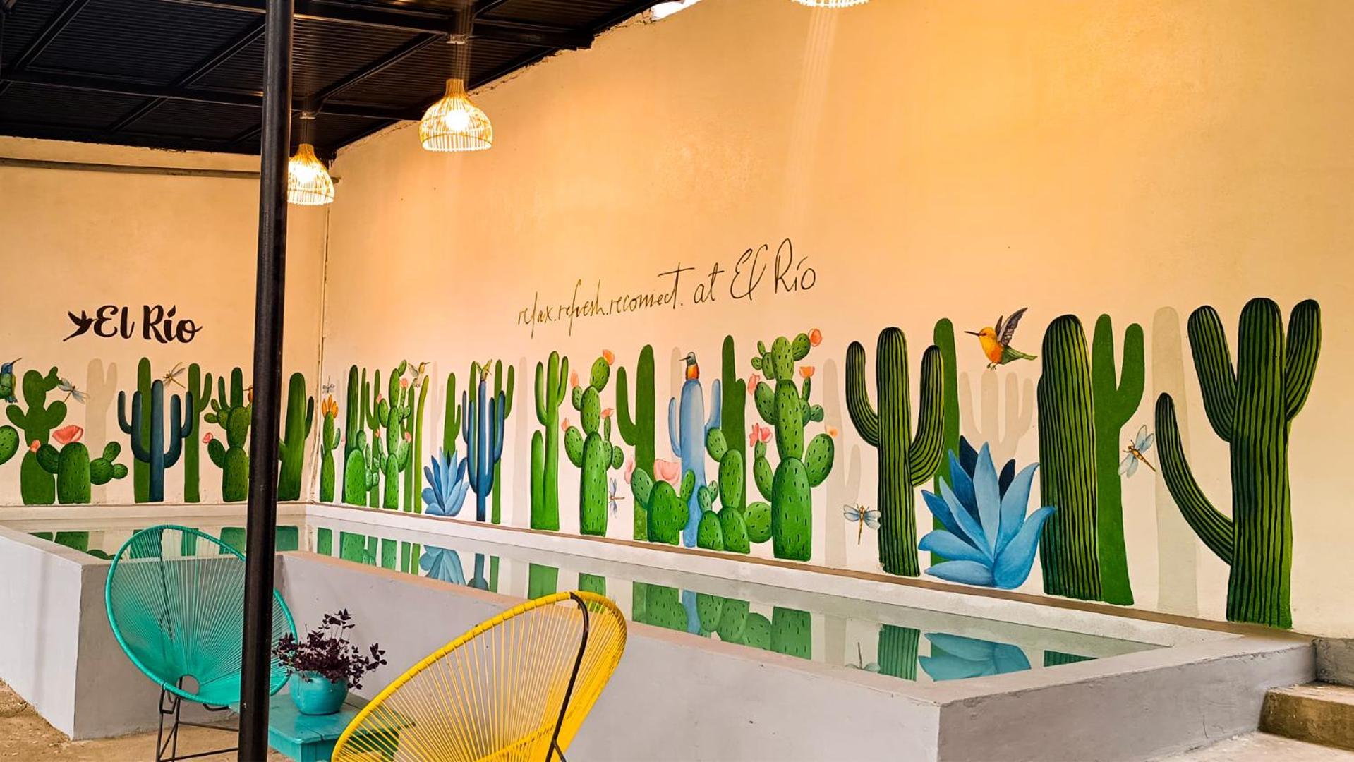 Hostal El Rio León エクステリア 写真